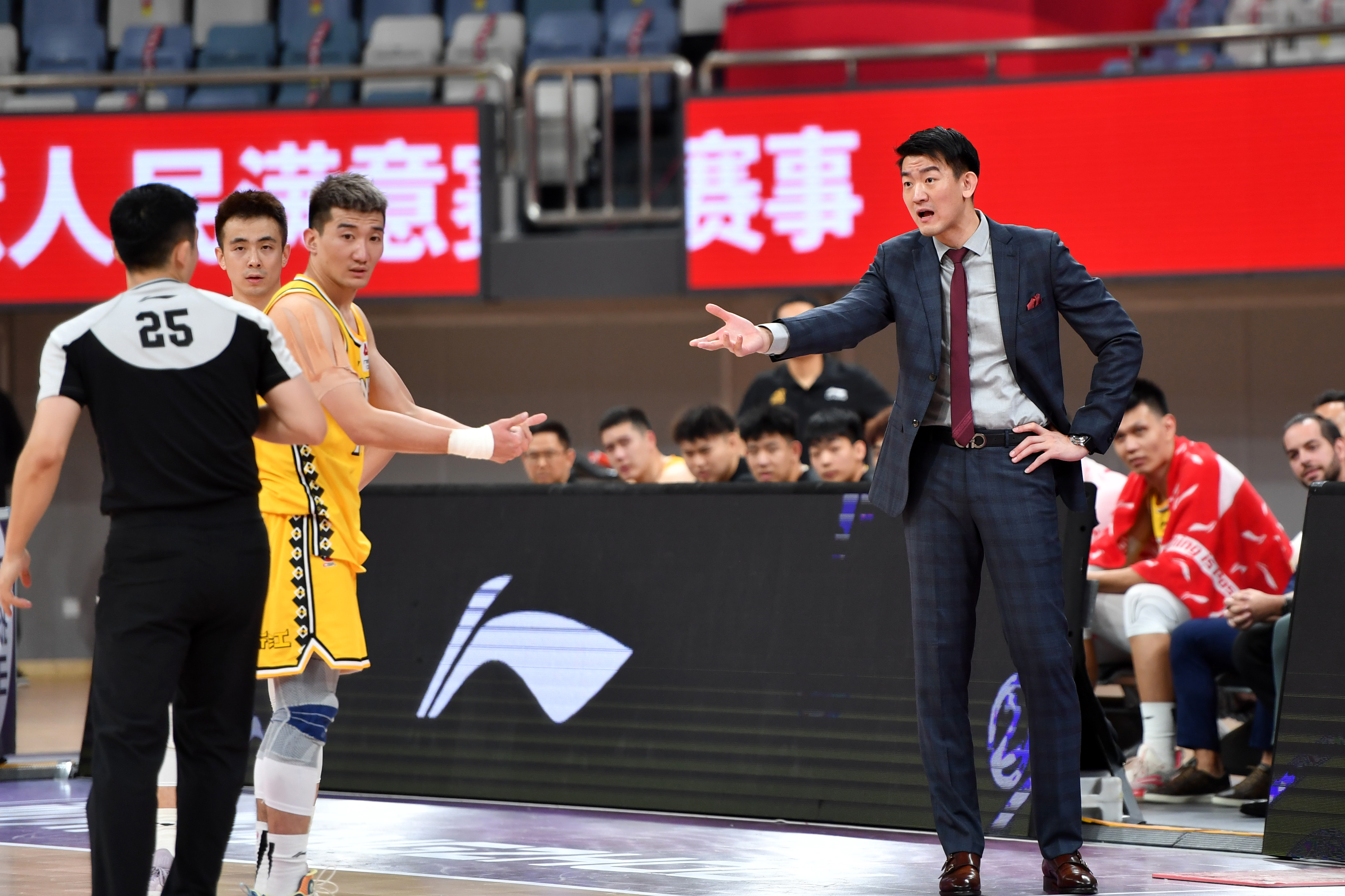 九游官网关于丹佛掘金迎CBA常规赛关键赛，转会期状态回暖，更衣室稳定，赛季目标并未改变的信息